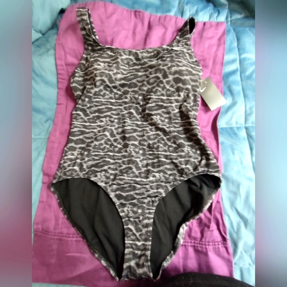 Nike Other - Nike NWT fun animal print bathing suit.